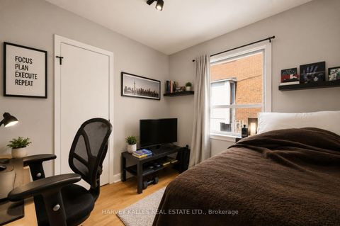 Photo 11 at 29 Giltspur Drive, Jane Heights, Toronto