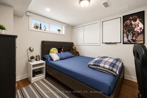 Photo 23 at 29 Giltspur Drive, Jane Heights, Toronto