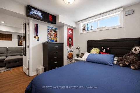 Photo 24 at 29 Giltspur Drive, Jane Heights, Toronto