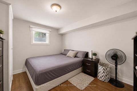 Photo 29 at 29 Giltspur Drive, Jane Heights, Toronto