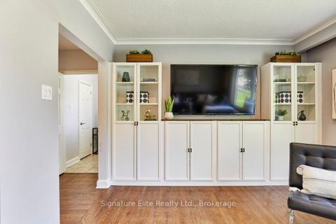 Photo 2 at 278 Chine Drive, Cliffcrest, Toronto