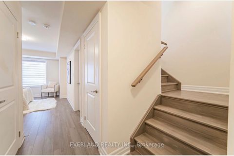Photo 16 at 3 William Russell Lane, Westbrook, Richmond Hill