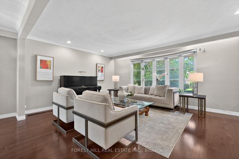 Photo 11 at 91 Montressor Drive, Windfields, Toronto
