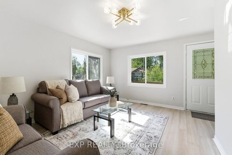 Photo 8 at 217 Bayview Avenue, Keswick South, Georgina