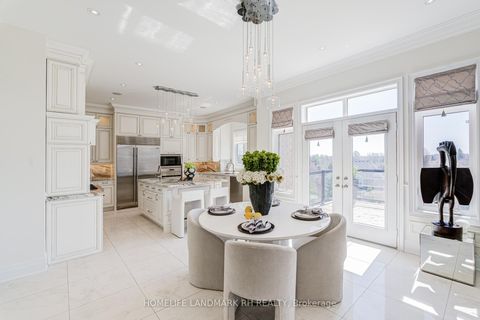 Photo 8 at 15 Finesse Court, Oak Ridges Lake Wilcox, Richmond Hill