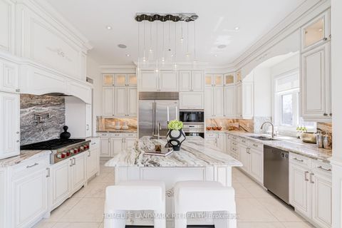 Photo 10 at 15 Finesse Court, Oak Ridges Lake Wilcox, Richmond Hill