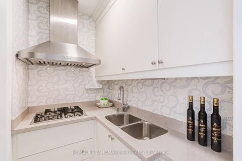 Photo 12 at 15 Finesse Court, Oak Ridges Lake Wilcox, Richmond Hill