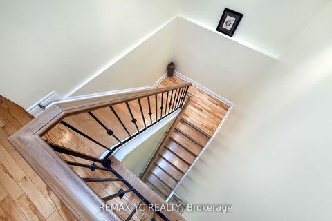 Photo 20 at 18 Mullet Road, Newtonbrook East, Toronto