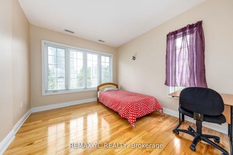 Photo 34 at 18 Mullet Road, Newtonbrook East, Toronto