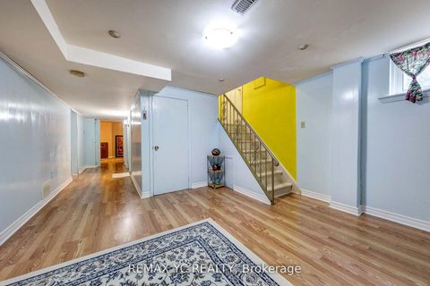 Photo 37 at 18 Mullet Road, Newtonbrook East, Toronto