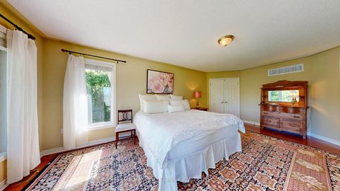 Photo 22 at 400 Coventry Hill Trail, Summerhill Estates, Newmarket
