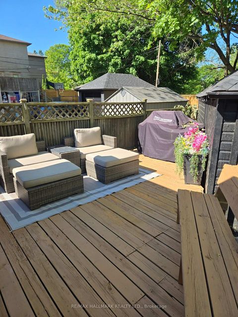 Photo 10 at 22 Airley Crescent, East York, Toronto