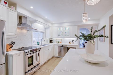 Photo 7 at 209 Ranleigh Avenue, Lawrence Park North, Toronto