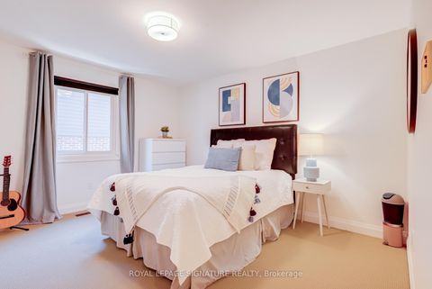 Photo 20 at 209 Ranleigh Avenue, Lawrence Park North, Toronto