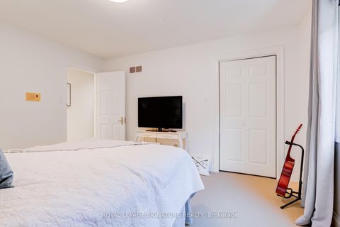 Photo 22 at 209 Ranleigh Avenue, Lawrence Park North, Toronto