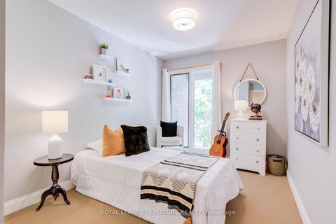 Photo 23 at 209 Ranleigh Avenue, Lawrence Park North, Toronto