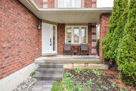 Photo 3 at 34 Balmoral Place, Shore, Barrie