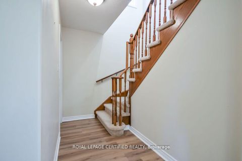 Photo 7 at 34 Balmoral Place, Shore, Barrie