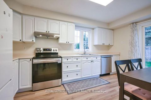 Photo 13 at 34 Balmoral Place, Shore, Barrie