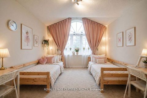 Photo 22 at 34 Balmoral Place, Shore, Barrie