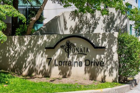 Photo 2 at 210 - 7 Lorraine Drive, Willowdale West, Toronto