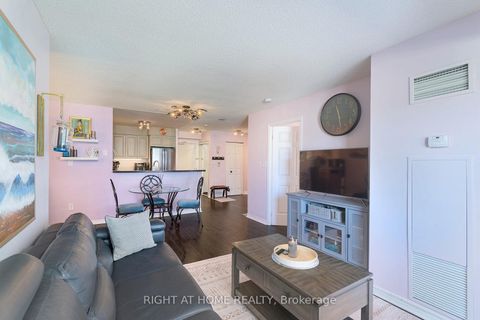 Photo 12 at 210 - 7 Lorraine Drive, Willowdale West, Toronto