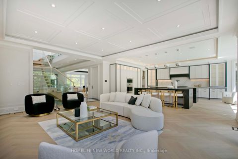 Photo 8 at 47 Tournament Drive, Windfields, Toronto