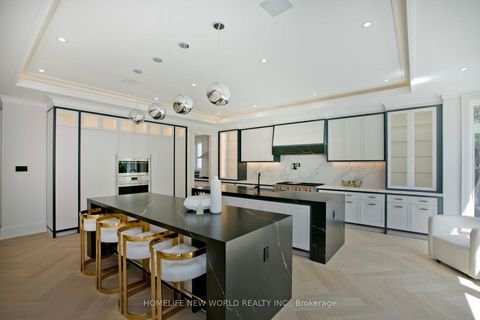 Photo 9 at 47 Tournament Drive, Windfields, Toronto