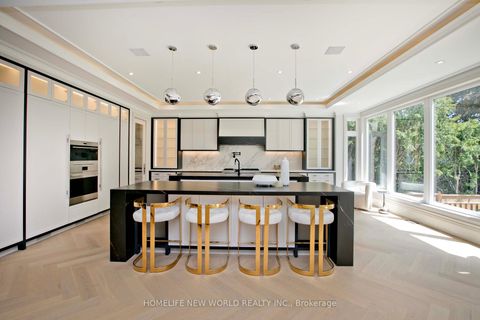 Photo 11 at 47 Tournament Drive, Windfields, Toronto