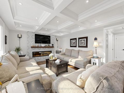 Photo 9 at 98 Arrowhead Drive, East Woodbridge, Vaughan