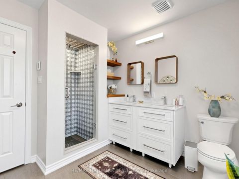 Photo 31 at 98 Arrowhead Drive, East Woodbridge, Vaughan