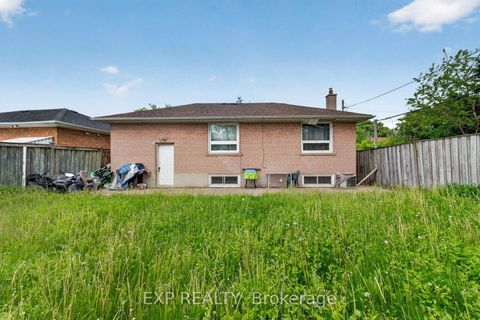 Photo 5 at 64 Bridesburg Drive, The Westway, Toronto