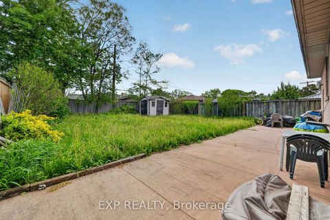 Photo 6 at 64 Bridesburg Drive, The Westway, Toronto