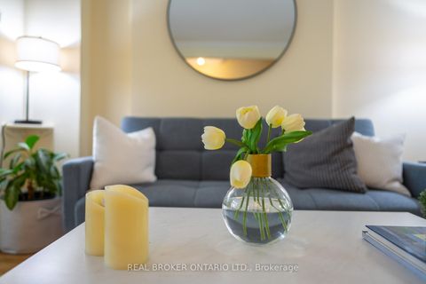 Photo 9 at 264 Erskine Avenue, Mount Pleasant East, Toronto