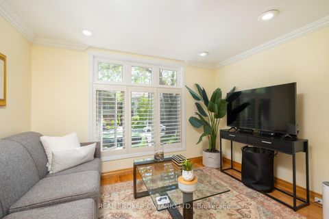 Photo 15 at 264 Erskine Avenue, Mount Pleasant East, Toronto