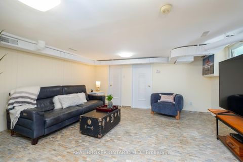 Photo 28 at 264 Erskine Avenue, Mount Pleasant East, Toronto