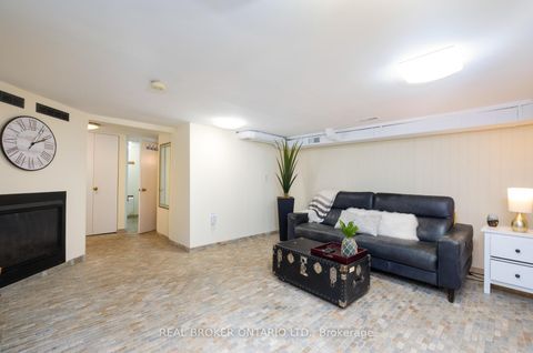 Photo 29 at 264 Erskine Avenue, Mount Pleasant East, Toronto