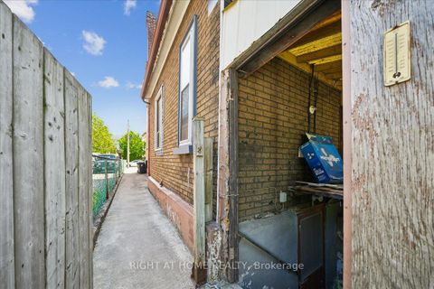 Photo 7 at 434 Margueretta Street N, Junction, Toronto