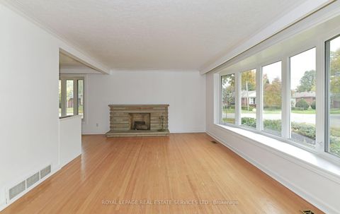 Photo 4 at 3 Kellogg Street, Queensway, Toronto