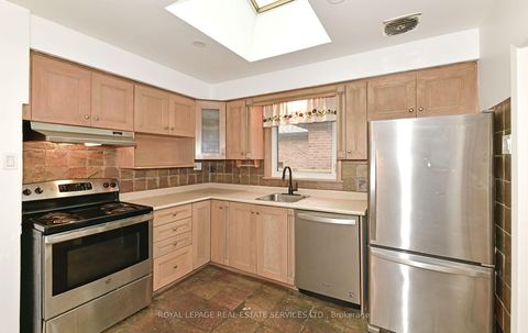 Photo 10 at 3 Kellogg Street, Queensway, Toronto