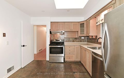 Photo 11 at 3 Kellogg Street, Queensway, Toronto