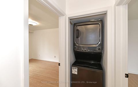 Photo 17 at 3 Kellogg Street, Queensway, Toronto