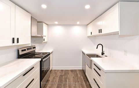 Photo 19 at 3 Kellogg Street, Queensway, Toronto