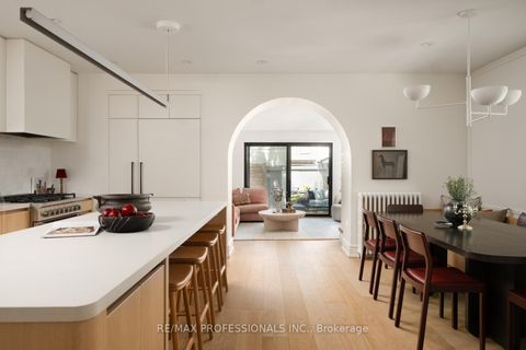 Photo 13 at 286 Wright Avenue, Swansea, Toronto