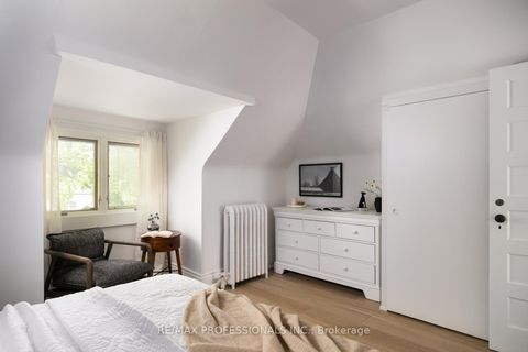 Photo 36 at 286 Wright Avenue, Swansea, Toronto
