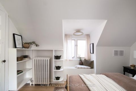 Photo 41 at 286 Wright Avenue, Swansea, Toronto