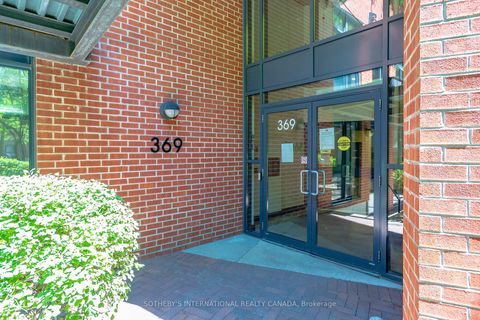 Photo 2 at 402 - 369 Sorauren Avenue, Roncesvalles, Toronto