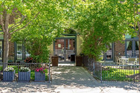 Photo 3 at 402 - 369 Sorauren Avenue, Roncesvalles, Toronto