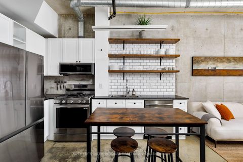 Photo 7 at 402 - 369 Sorauren Avenue, Roncesvalles, Toronto