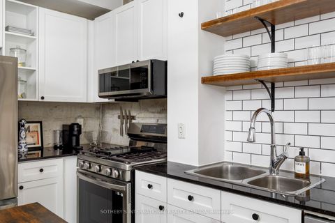 Photo 8 at 402 - 369 Sorauren Avenue, Roncesvalles, Toronto